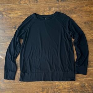 Elegant Black Crewneck Top, flawed‎